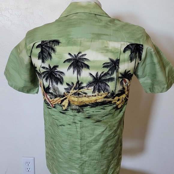 Hawaiian Togs Original Made in Hawaii Surfboard Outrigger Button Down Shirt - Picture 3 of 3